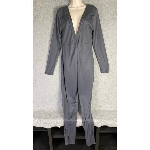 PrettyLittleThing Women's Gray Ribbed Button-Up Jumpsuit Size 12 NEW - Picture 3 of 10